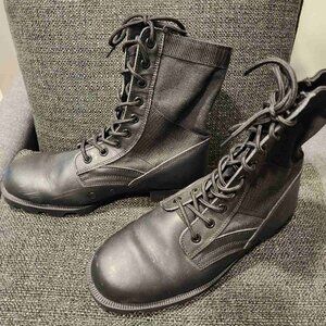 BLACK COMBAT BOOTS